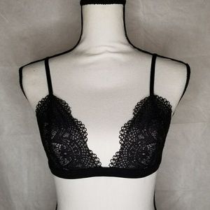 Victoria's Secret Black Floral Lace Bralette M